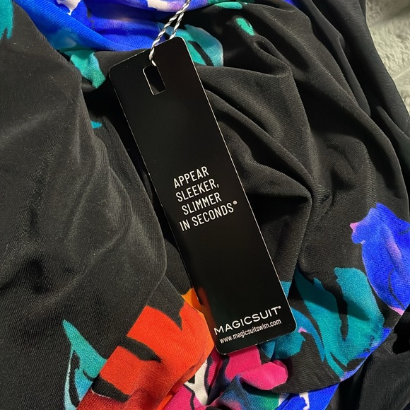 NWT 2023 Magicsuit Wild Child Parker One Piece - Picture 4 of 4